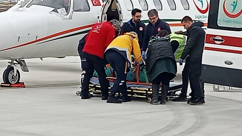 Kahramanmaraş'ta 11 gün sonra enkazdan çıkan Aleyna Ankara'ya sevk edildi