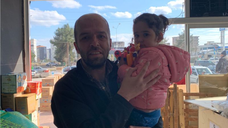 Depremzede çocuklara gönderilen oyuncak kolisindeki mektup duygulandırdı