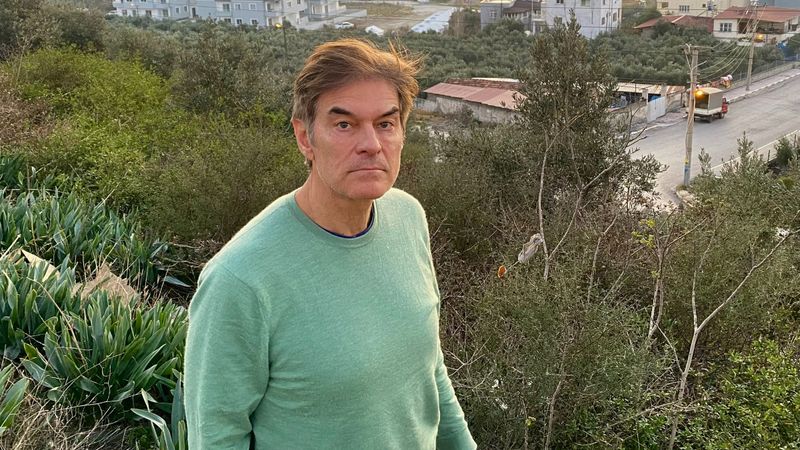 Mehmet Öz, deprem bölgesini ziyaret etti