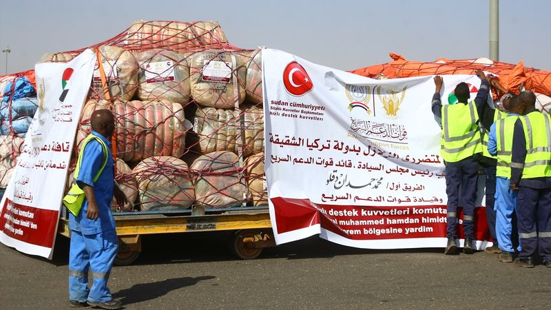Sudan, Türkiye’deki depremzedelere 2 bin çadır gönderdi