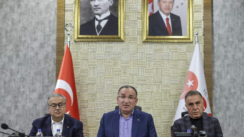 Bekir Bozdağ: Diyarbakır’da kimliklendirme süreci tamamlandı