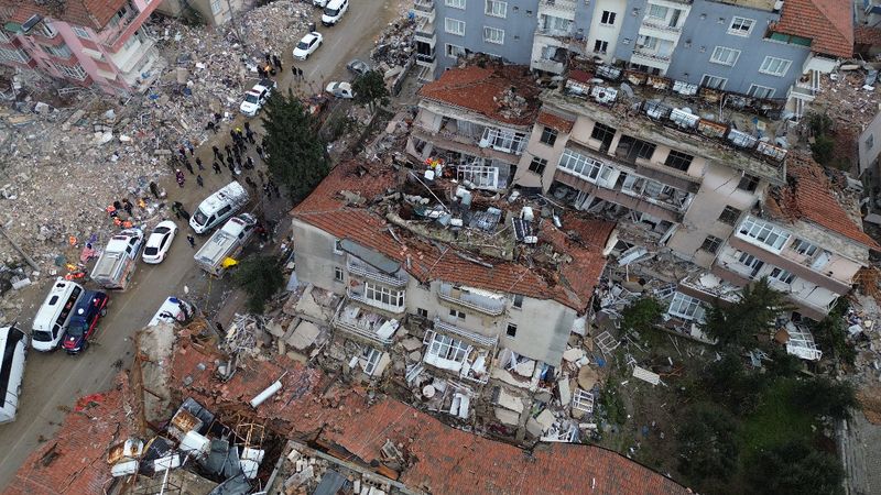 Hatay'da yaşanan depremin bıraktığı hasar gün ışığı ile ortaya çıktı