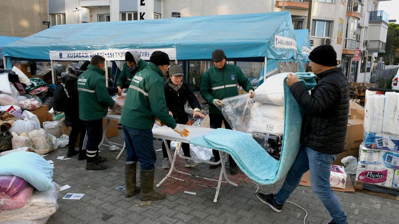 Aydın'ın Kuşadası ilçesi 4 bin 251 depremzedeyi misafir ediyor