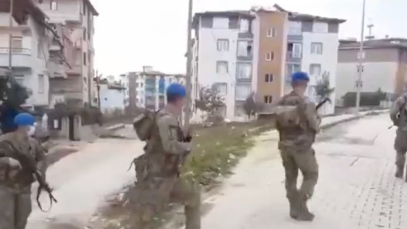 Kahraman Mehmetçik, Hatay'da devriye görevine devam ediyor