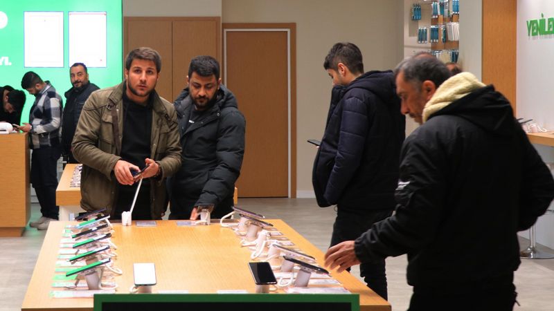 Malatya'da  AVM'ler hizmete girmeye başladı