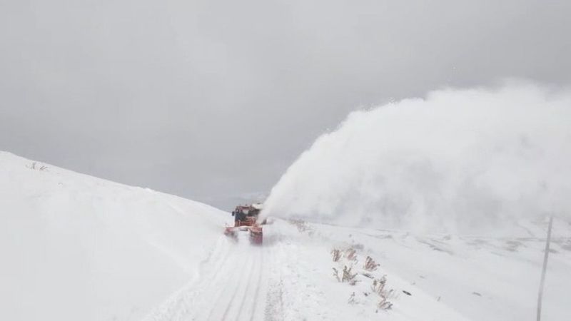 Van'da 2 bin 900 rakımlı askeri üs bölgesinin yolu açıldı
