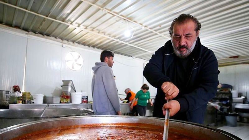 Şef Mehmet Yalçınkaya deprem bölgesinden ayrılmıyor! 