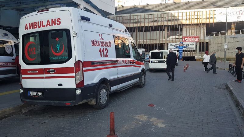 Zonguldak'ta bıçaklı kavga: Husumetlisini bıçakla yaraladı