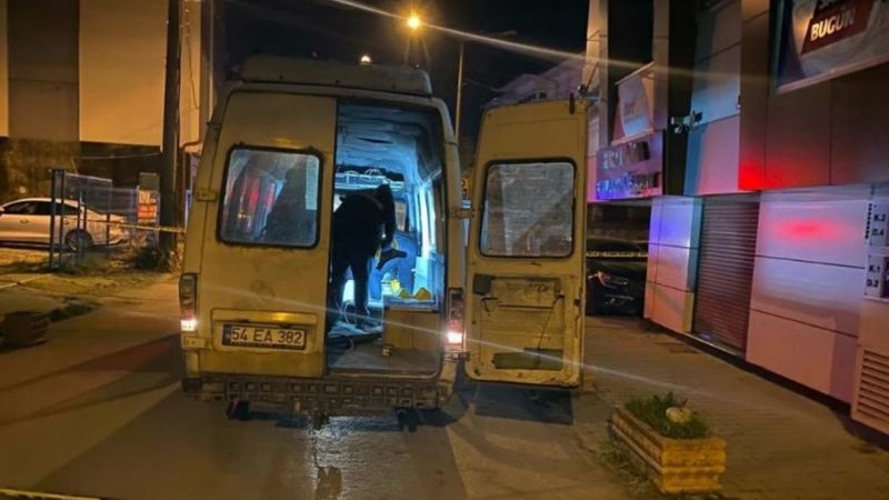 Sakarya'da bir genci minibüste pompalı tüfekle öldüren şahıs tutuklandı