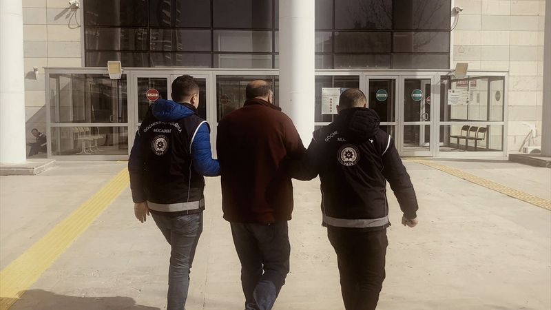 Elazığ'da göçmen hareketliliği... 40 düzensiz göçmen kamyonet kasasından çıktı