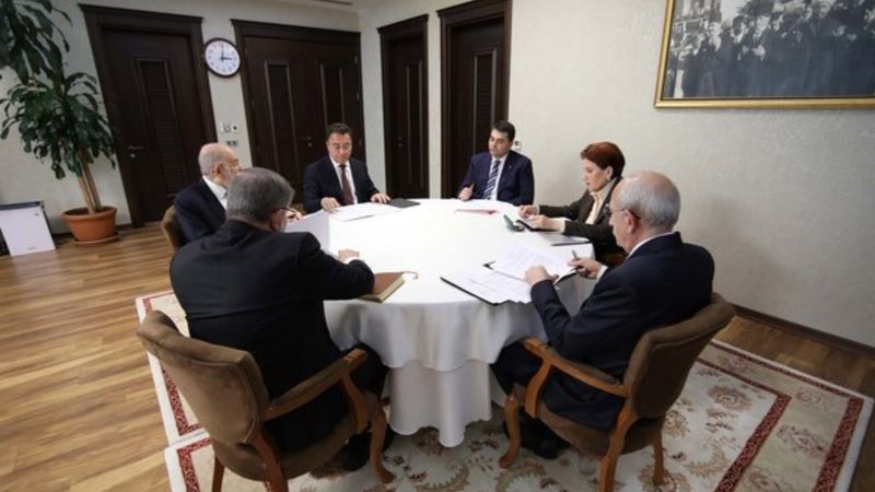 6'lı masanın dağılması dalga konusu oldu