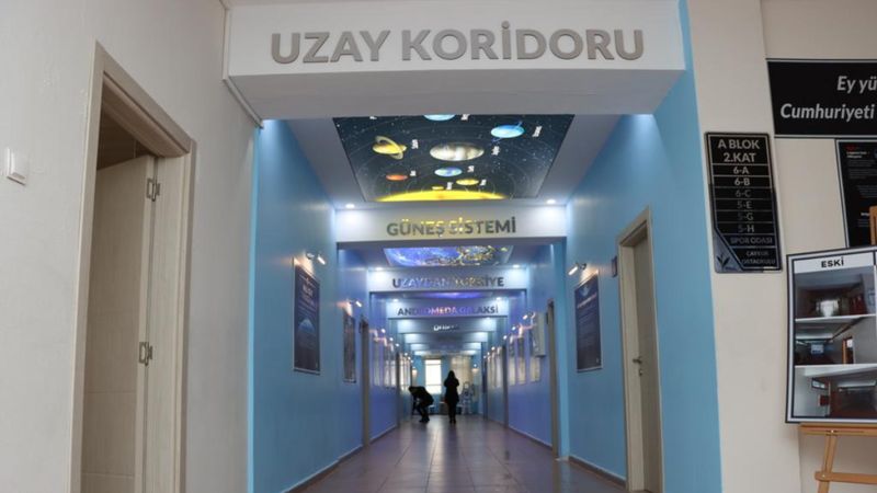 Rize'deki Çaykur Ortaokulu'na uzay koridoru açıldı