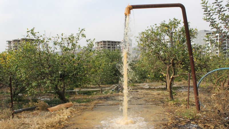 Adana'da depremin bilançosu... Sular çamurlu akmaya başladı