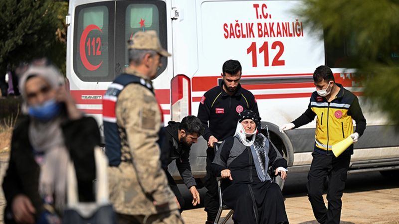 Sağlık çalışanları, deprem bölgesinde yaşadıklarını anlattı
