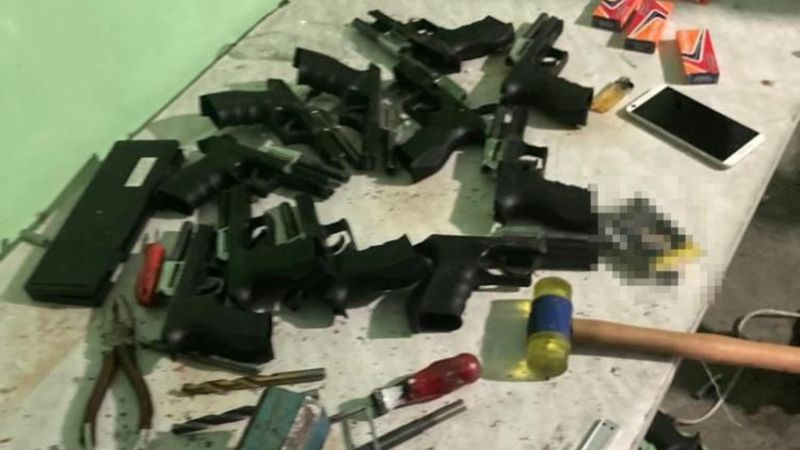 Adana'da silah atölyesine baskın