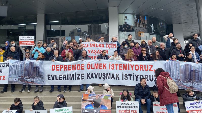İstanbul’da ‘evlerimiz teslim edilmedi’ eylemi