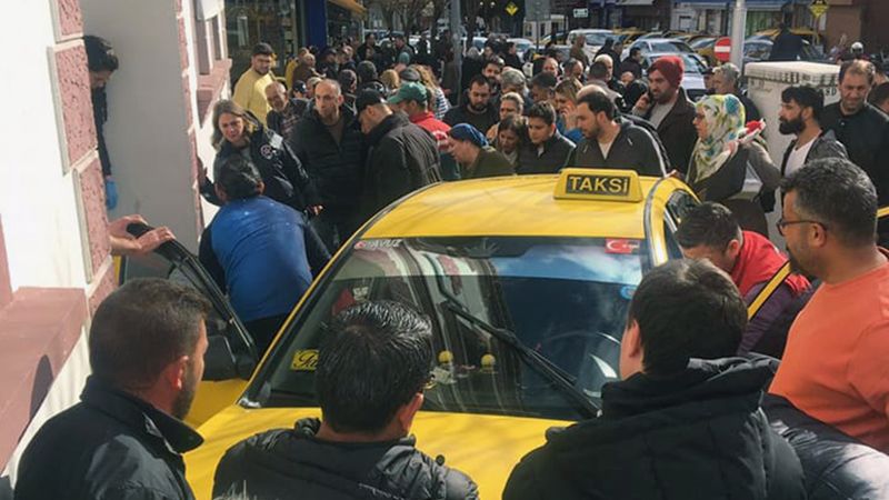 Muğla'da kalp krizi geçiren taksici kaza yaptı