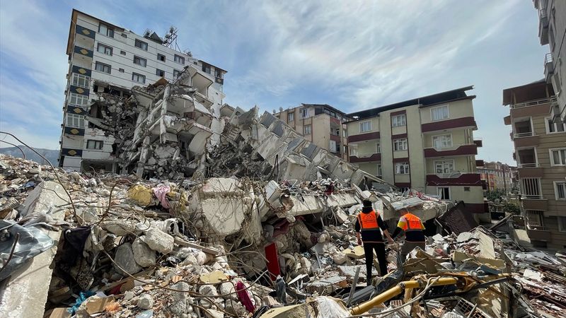 Depremlerin ardından imara aykırı bina soruşturmasında tutuklu sayısı arttı