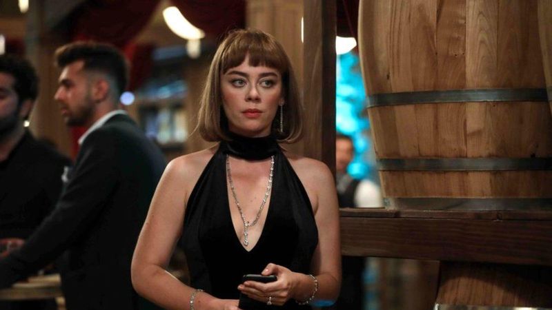 Demet Evgar kızı Mavi'nin yüzünü ilk kez gösterdi! 