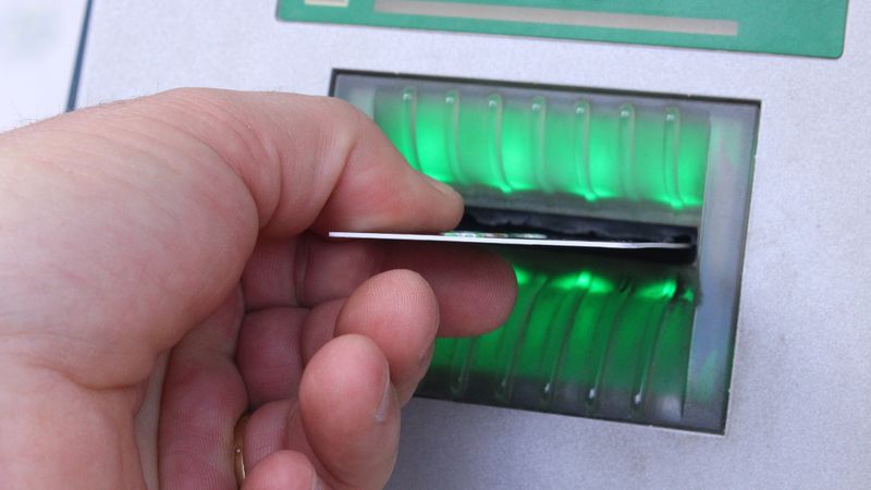 İzmir'de “Ben Hızır'ım” deyip dolandıran şüphelinin 191 suçtan kaydı çıktı