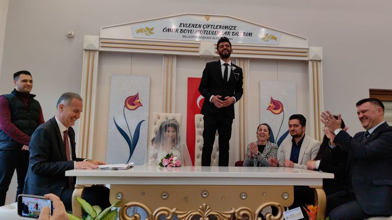 Hataylı depremzedeler Bursa'da nikah masasına oturdu