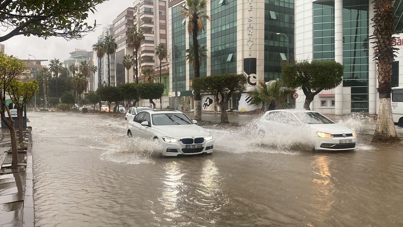 Deprem bölgesinde yağmur! Su baskınları yaşanabilir