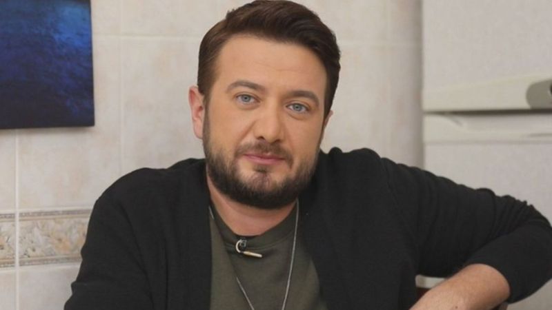 Oyuncu Onur Büyüktopçu yeni tarzıyla sosyal medyayı salladı! Görenler şaştı kaldı..