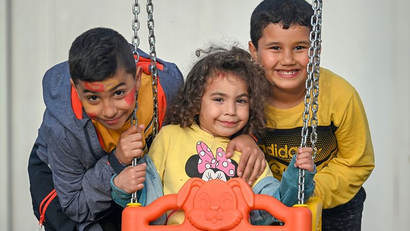 Adıyamanlı depremzede çocukların tebessümü, zorlu günlerde umut veriyor