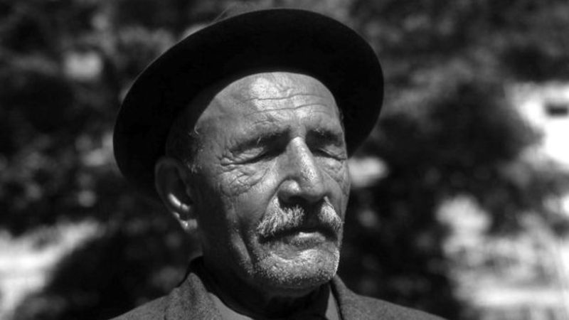 Aşık Veysel'in eşiyle fotoğrafı ortaya çıktı! Güzelliğin on para etmez