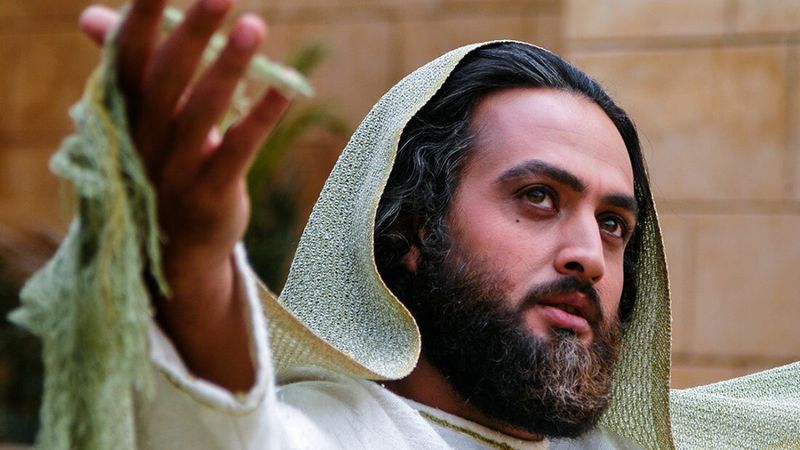 Hz. Yusuf'un başrolü Mustafa Zamani gerçek hayattaki imajıyla şaşırttı! Göz rengi bile farklı...