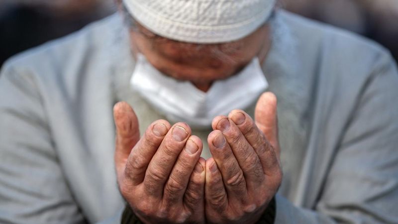 Diyanet, kalıcı konut yapımı için zekat verilip verilemeyeceğine yönelik soruyu cevapladı