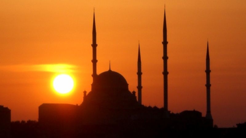 İmsak ne demek? Sabah ezanı ve imsak farkı nedir? Bakara 187. ayet...