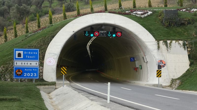 Çanakkale'de hizmete giren Gelibolu-Eceabat Yolu sayesinde vatandaşların çilesi sona erdi