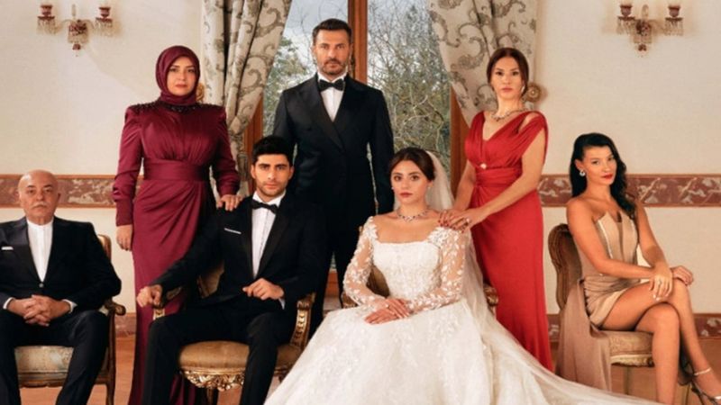 Kızılcık Şerbeti ve Ömer dizisinde pişti! O detay seyircinin gözünden kaçmadı...