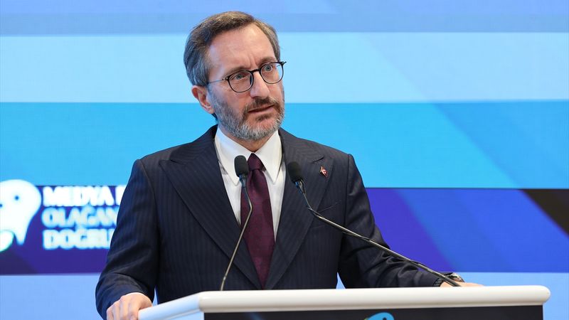 İletişim Başkanı Fahrettin Altun: Dezenformasyonla mücadeleyi milli vazife olarak görüyoruz