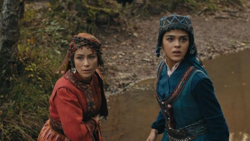 Kuruluş Osman'ın Burçin'i cesur pozlarıyla ortalığı yıktı: 