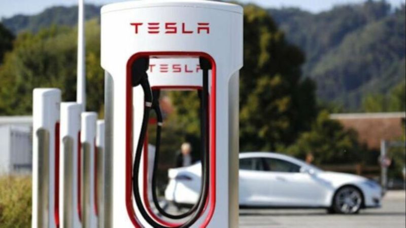 Türkiye'ye gelecek Tesla, 2023'e rekor satışla başladı