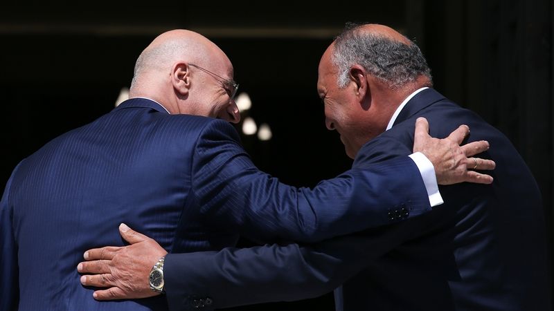 Nikos Dendias, Mısırlı mevkidaşı Şukri'yle görüştü: Doğu Akdeniz’de barış istiyoruz