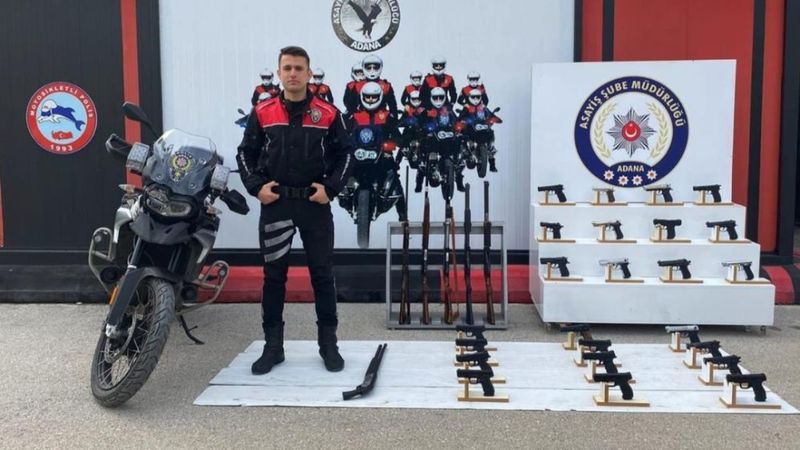 Adana polisinden şok uygulama: 265 suçlu yakalandı, 106 silah ele geçirildi