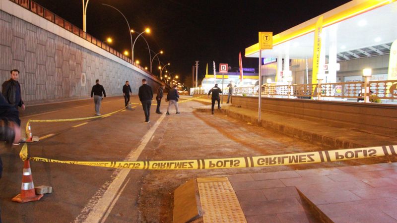 Diyarbakır'da husumetlisini taksiye binerken öldüren şüpheli tutuklandı