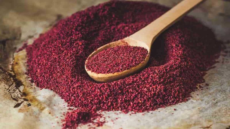 Padişah baharatı olarak biliniyor! Faydalarını duyan küçük dilini yutacak: Bir tutamı yetiyor