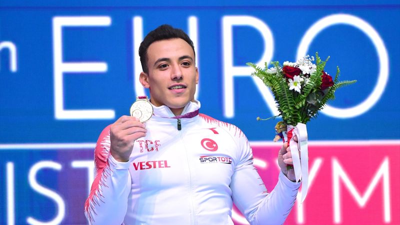 Adem Asil: Çok mutluyum, çok gururluyum