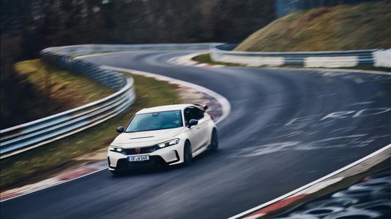 Yeni Honda Civic Type R, Nürburgring pistinde rekor kırdı