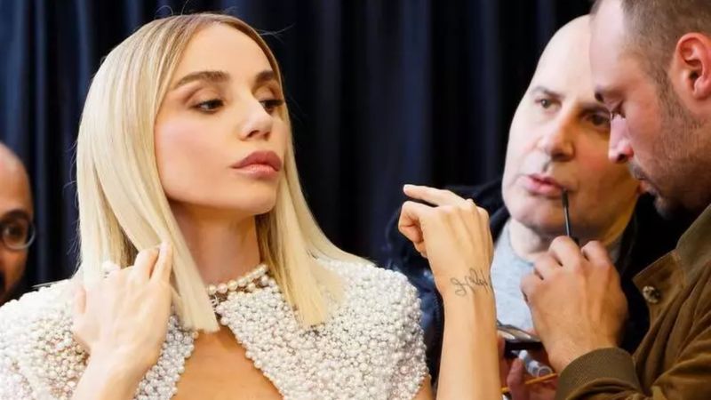 Gülşen'in sahne tarzının bedeli