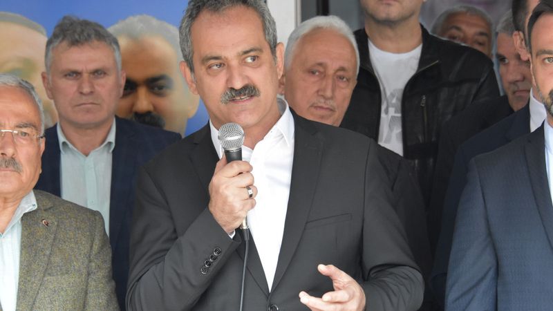 Mahmut Özer: Sayın Cumhurbaşkanımız bu ülkenin vatandaşlarına hak ettiğini verdi