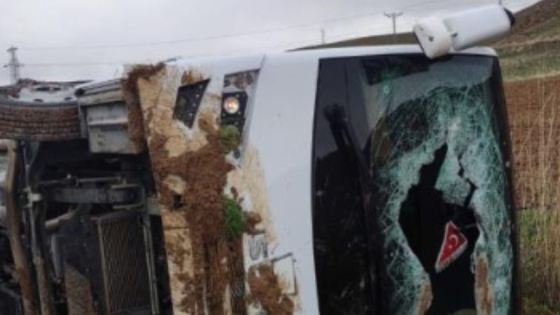 Kayseri'de cezaevi ring aracı devrildi: 1 ölü 14 yaralı