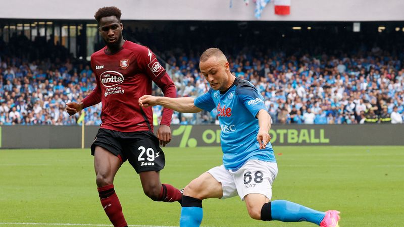 Napoli sahasında Salernitana ile berabere kaldı