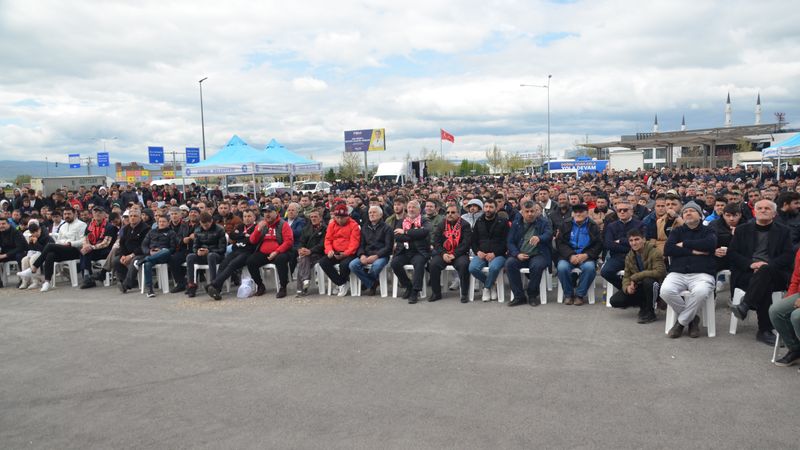 Şampiyonluk mücadelesi veren Çorum FK’ya taraftar desteği