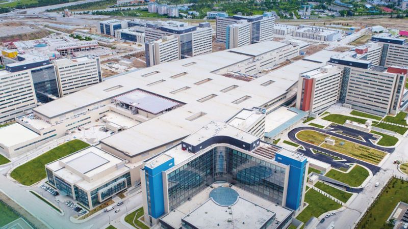 Fahrettin Koca'dan Ankara Şehir Hastanesi paylaşımı: Günlük ortalama muayene sayısı 25 bin 500