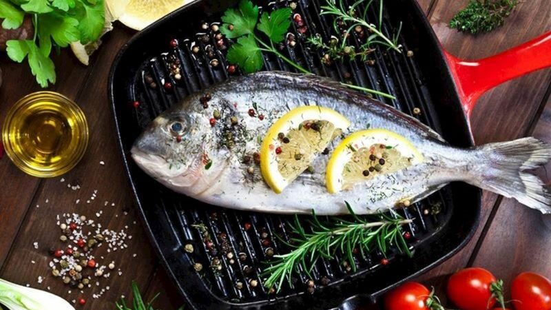 Balık hangi tavada daha iyi pişirilir? Balık tavası nasıl olmalıdır?